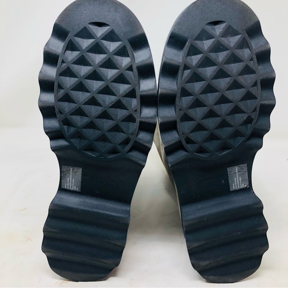 New WO Box, Aerosole Simple Gray Suede Slouch Boot - Picture 10 of 10